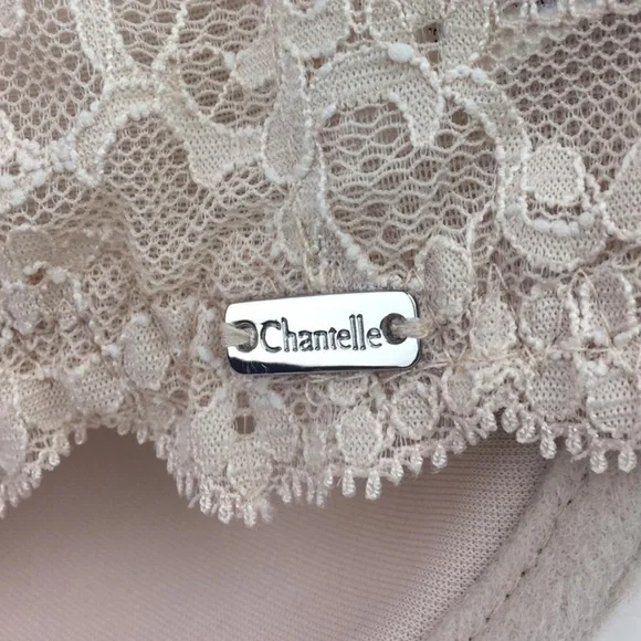 Chantelle  'Rive Gauche' Spacer Foam Racer… - Picture 5 of 8